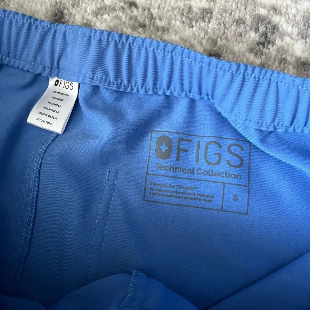 Figs Cairo Cargo Scrub Pants